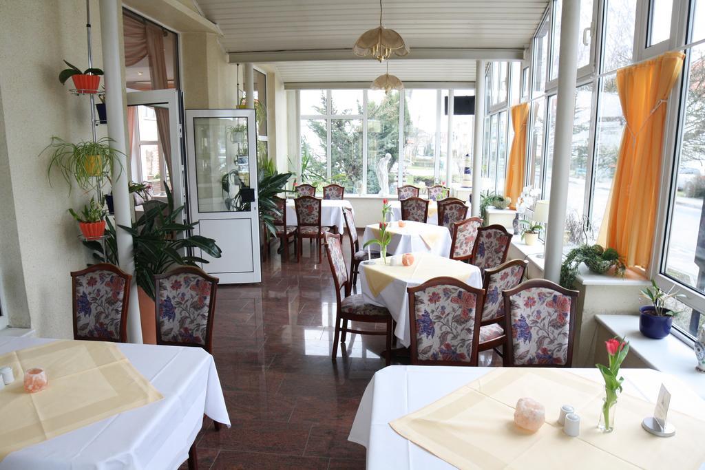 Hotel Poseidon Kuehlungsborn Exterior foto
